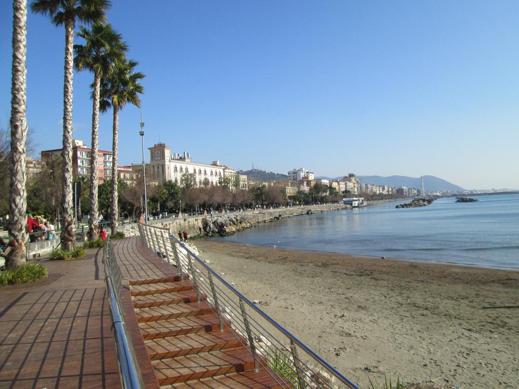 Blu Mare Apartment Салерно Екстериор снимка